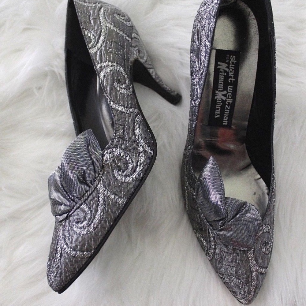 Vtg 90s STUART WEITZMAN Silver Lame Heels 8